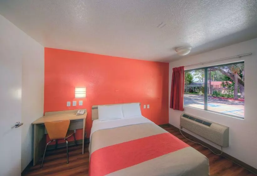 Motel 6 Bradenton, Fl