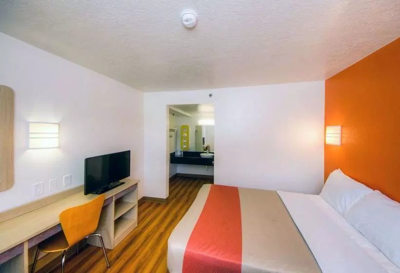 Motel 6 Bradenton, Fl