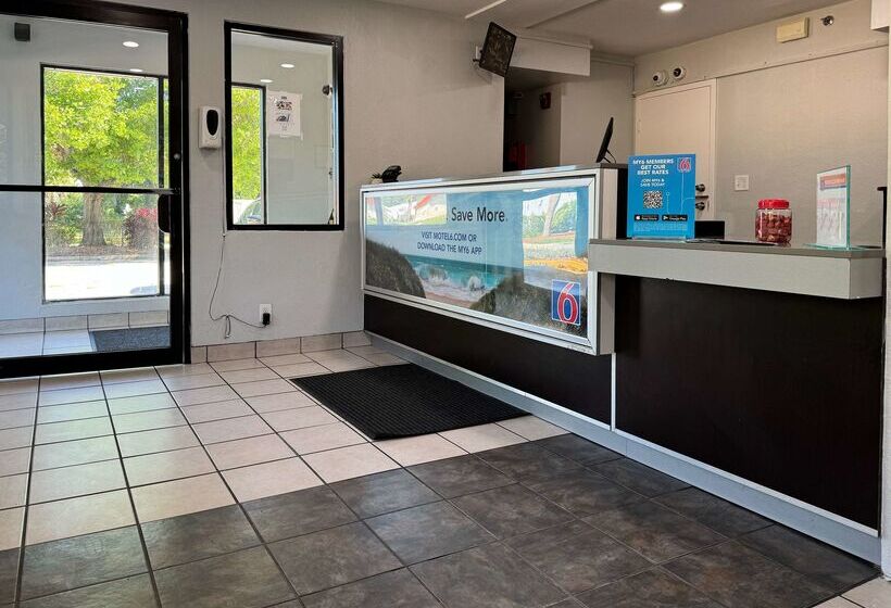 Motel 6 Bradenton, Fl