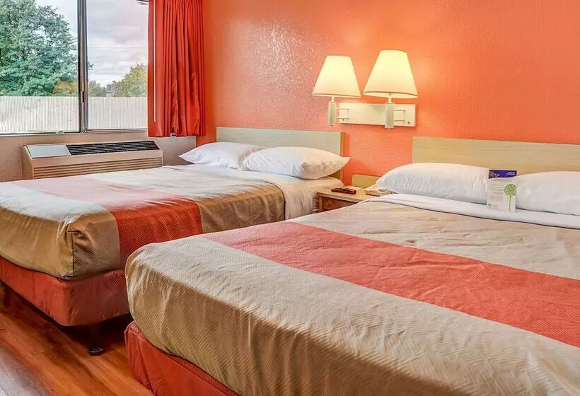 Motel 6 Portland, Or  Central
