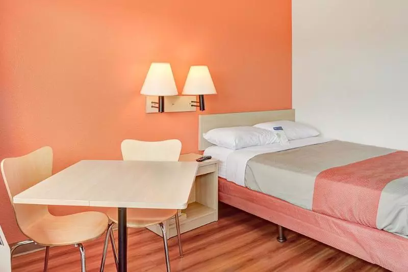 Motel 6 Portland, Or  Central