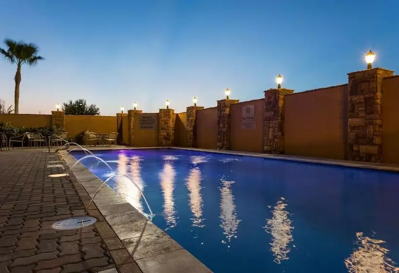 Hampton Inn & Suites Mission