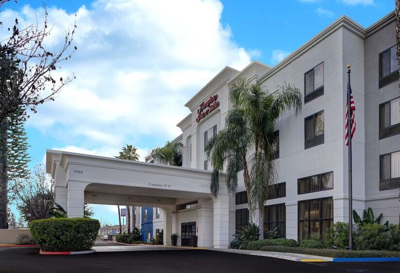 Hampton Inn & Suites Tulare