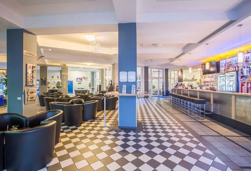 בית מלון כפרי a&o Dortmund Hauptbahnhof