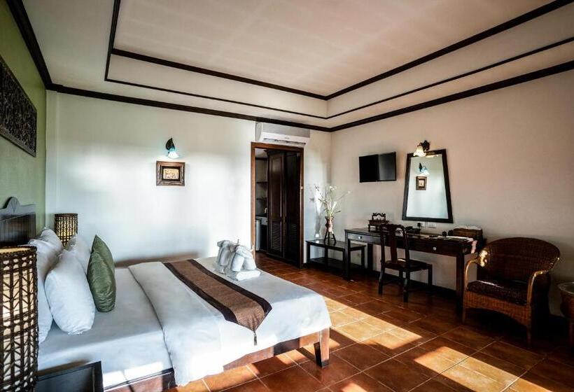 בית מלון כפרי Ayara Villas   Sha Extra Plus