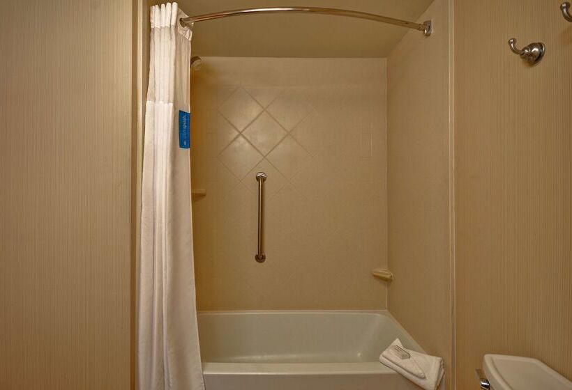 酒店 Hampton Inn Rutland