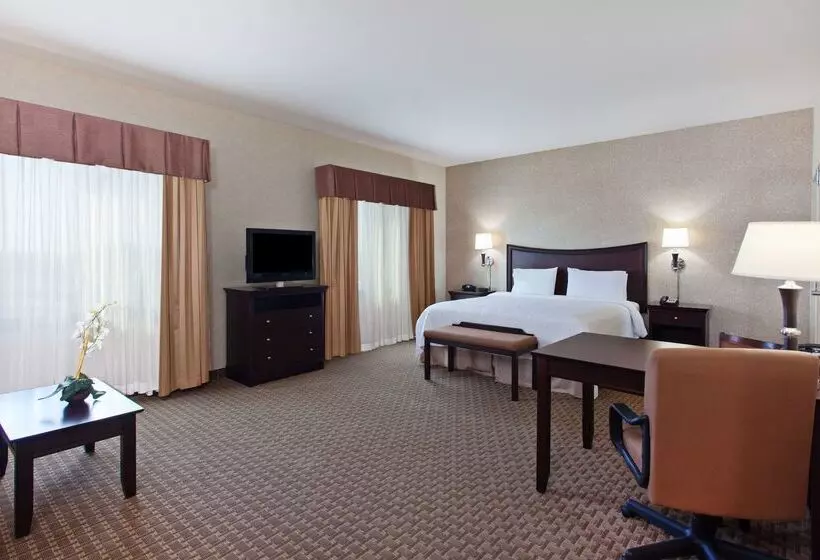 Отель Hampton Inn & Suites Oakland Airport  Alameda