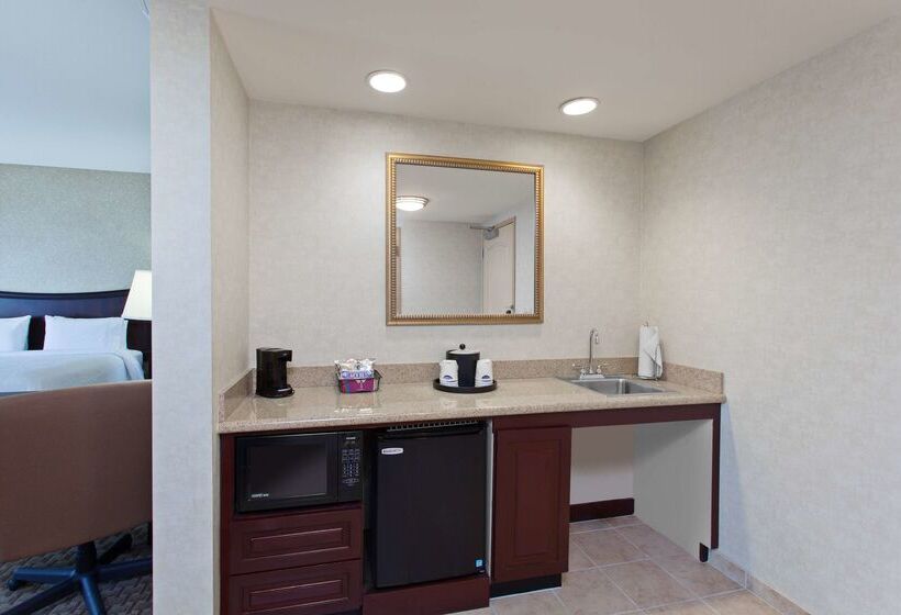 בית מלון כפרי Hampton Inn & Suites Oakland Airport  Alameda