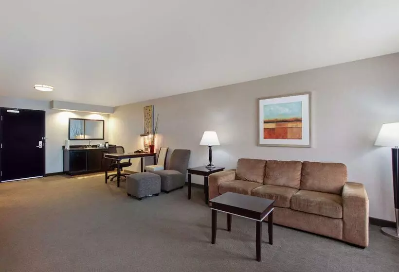 호텔 Hampton Inn & Suites Roseville