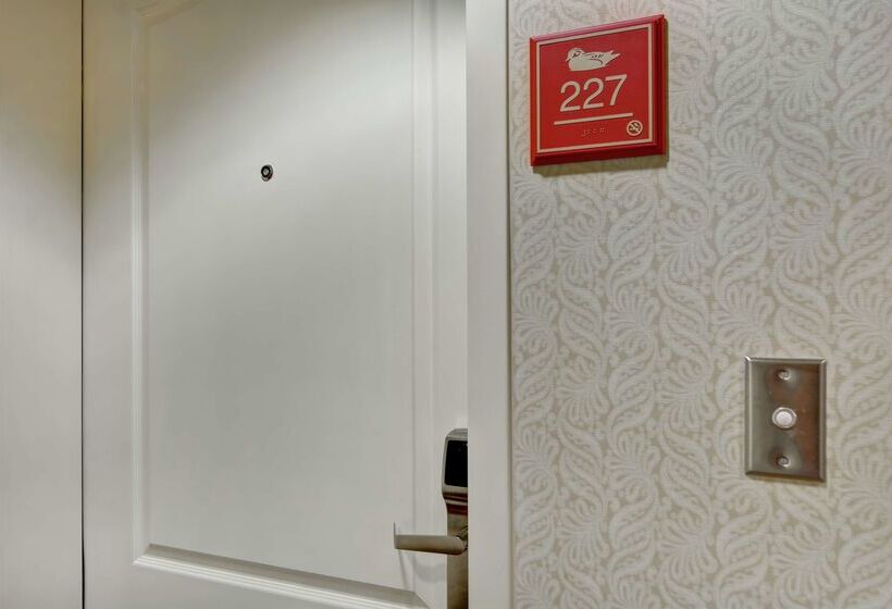 בית מלון כפרי Homewood Suites Fredericksburg