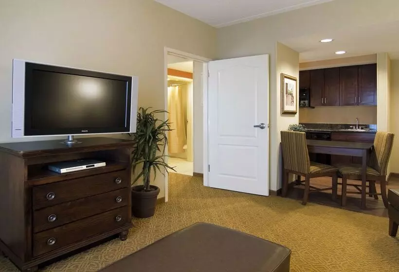 Отель Homewood Suites Fredericksburg