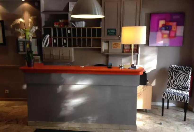 فندق L'Eau Des Collines