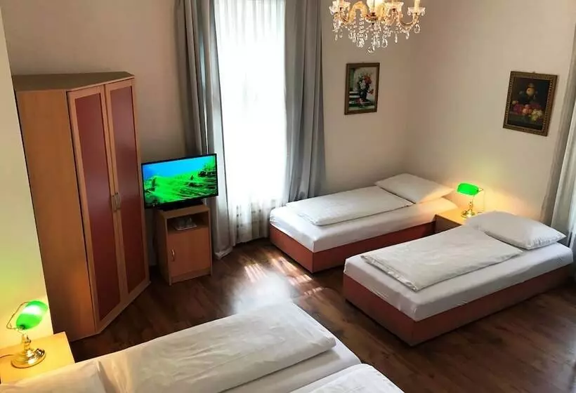 ホテル Pension Liechtenstein