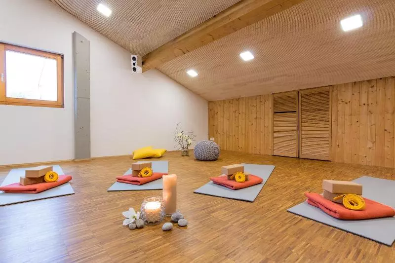 Wirthshof Hotel & Chalets