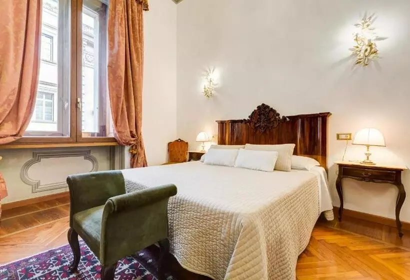 مسافرخانه Affreschi Su Roma Luxury B&b