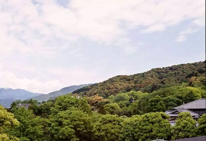 هتل Gion Ryokan Karaku