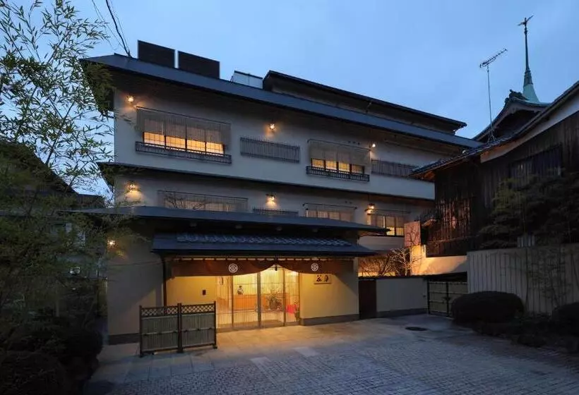 هتل Gion Ryokan Karaku