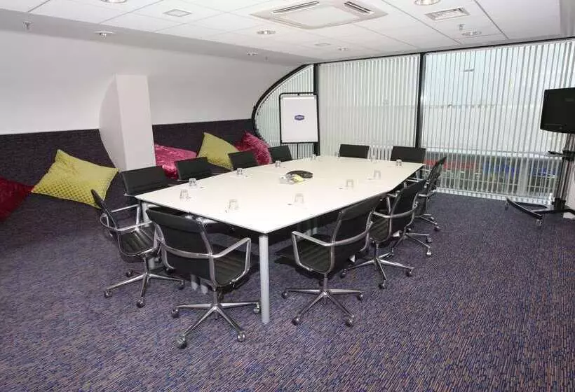 Hotel Hampton By Hilton Liverpool/john Lennon Airport