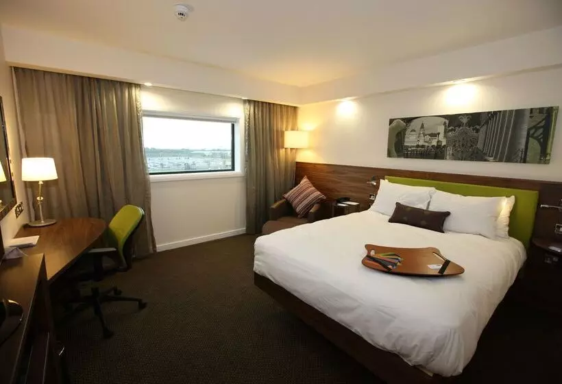 Hotel Hampton By Hilton Liverpool/john Lennon Airport