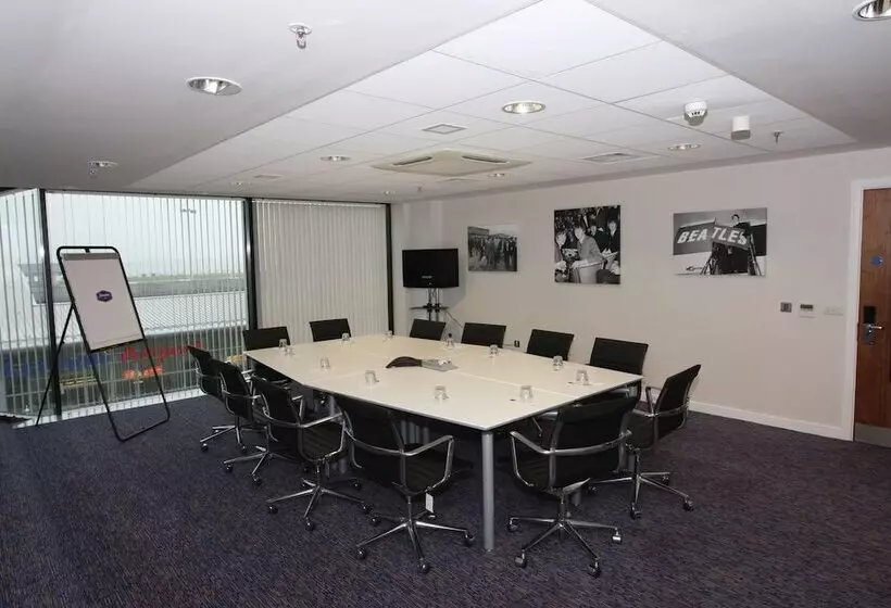 Hotel Hampton By Hilton Liverpool/john Lennon Airport