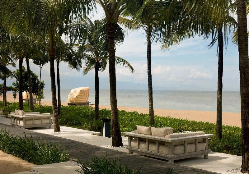 Hotel The Royal Santrian