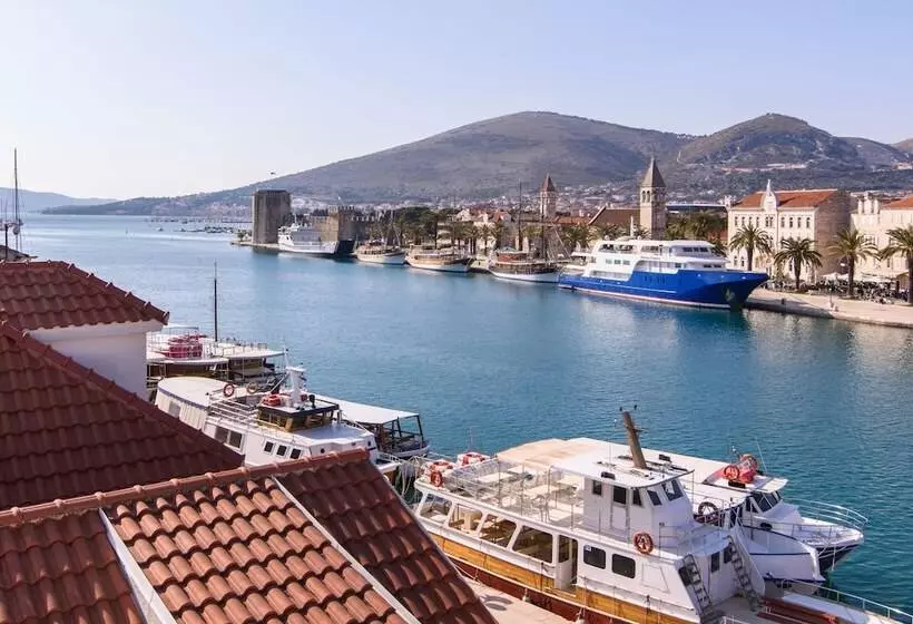 Heritage Hotel Vila Sikaa