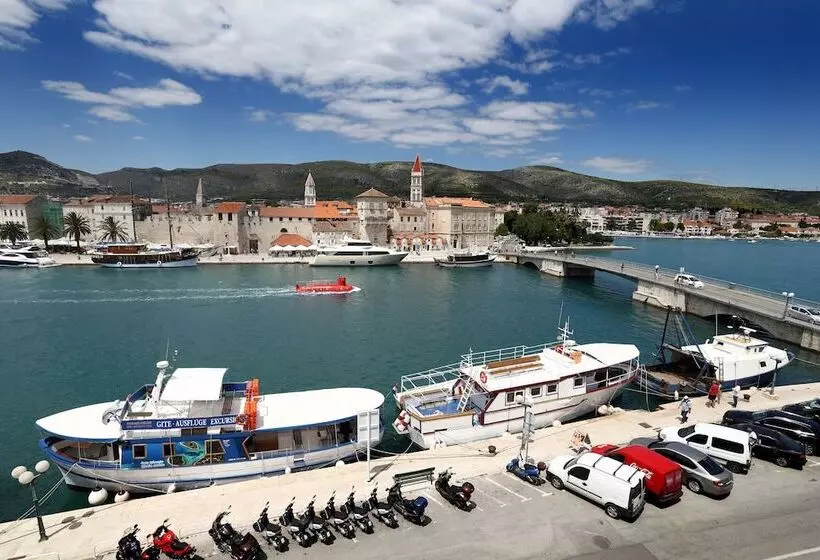 Heritage Hotel Vila Sikaa