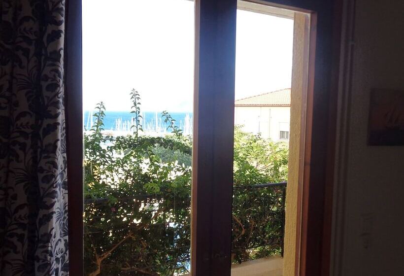 Mantraki Hotel Apartments