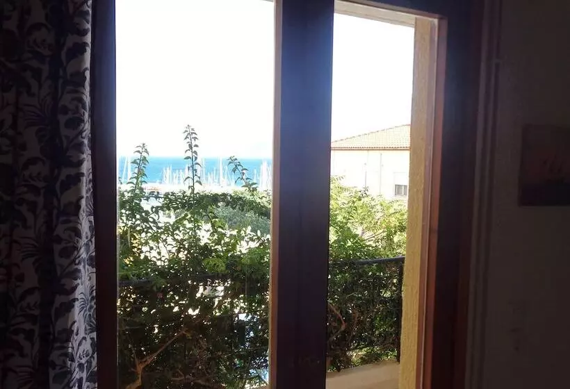 Mantraki Hotel Apartments