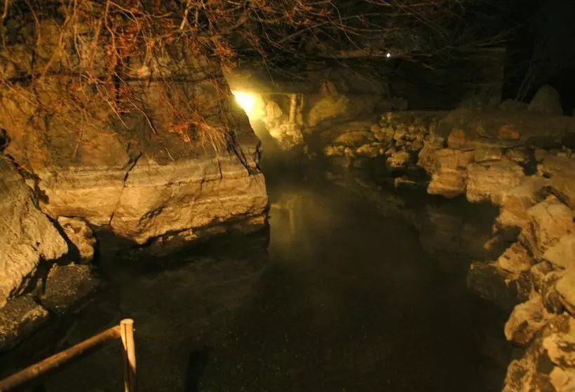 Marukoma Onsen Ryokan