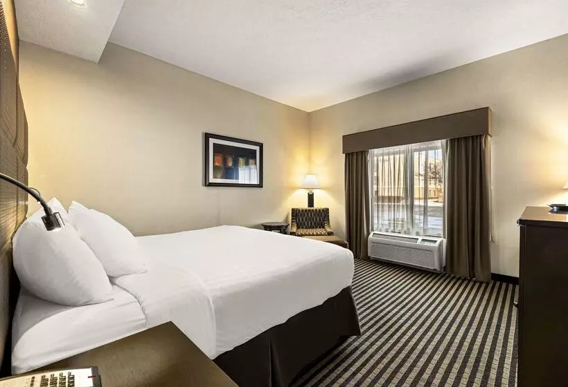 בית מלון כפרי Sonesta Essential Indianapolis Airport