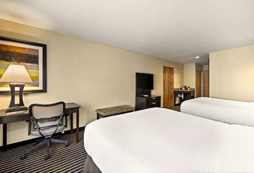 בית מלון כפרי Sonesta Essential Indianapolis Airport