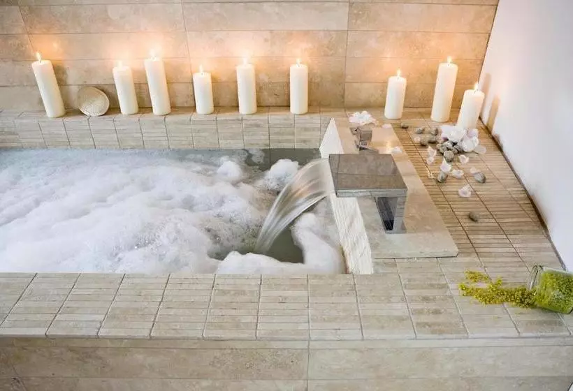 호텔 Castello Di Montignano Relais & Spa