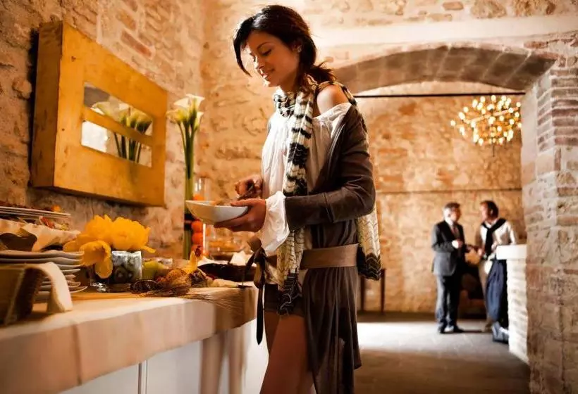 호텔 Castello Di Montignano Relais & Spa