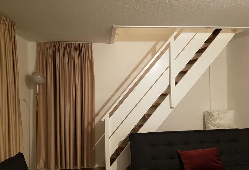 Отель De Duif Lisse   Keukenhof