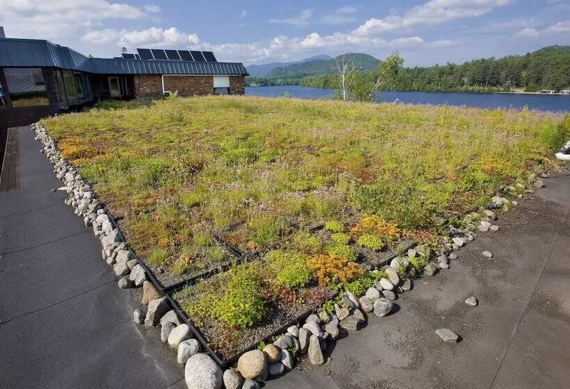 هتل Golden Arrow Lakeside Resort