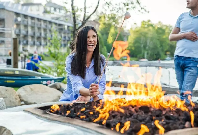 هتل Golden Arrow Lakeside Resort