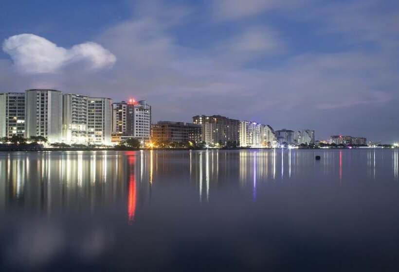 فندق Holiday Inn Cochin, An Ihg