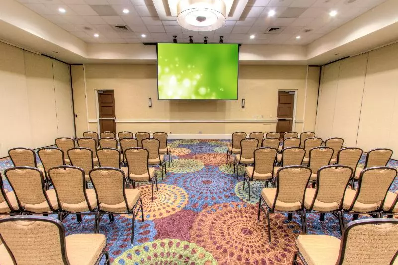 هتل Holiday Inn Tampa Westshore Airport Area, An Ihg