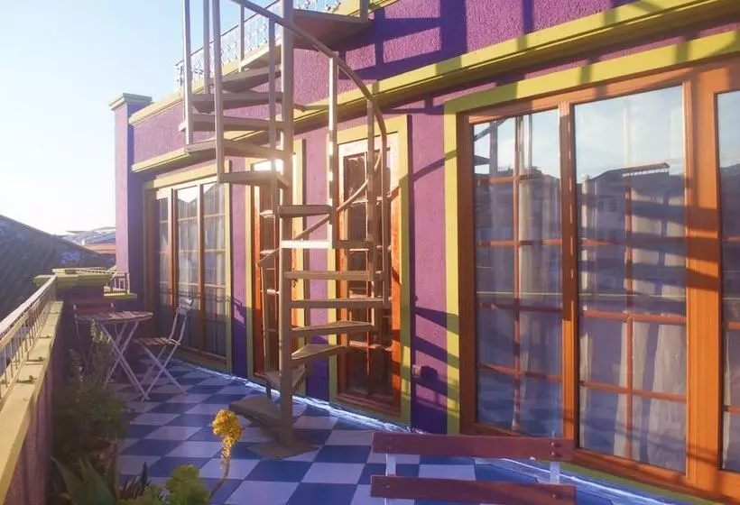 هتل Manoir Atkinson