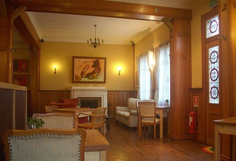 هتل Manoir Atkinson