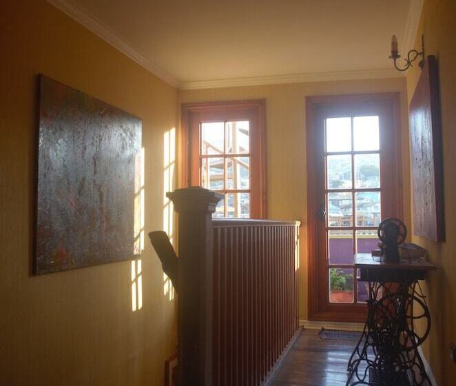 هتل Manoir Atkinson