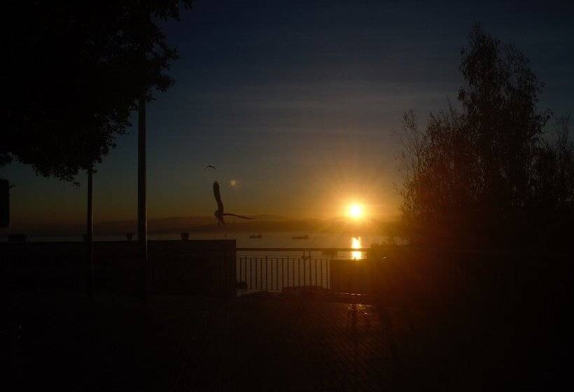 هتل Manoir Atkinson