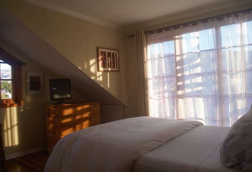 هتل Manoir Atkinson