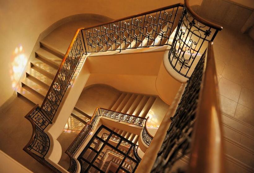 فندق Monterey Sendai