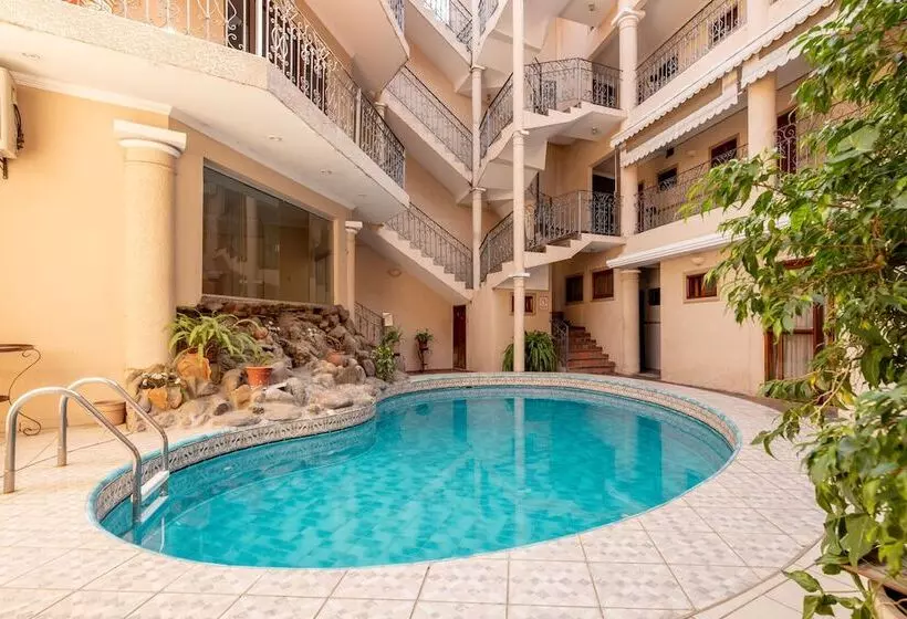 هتل Puerta Del Rey