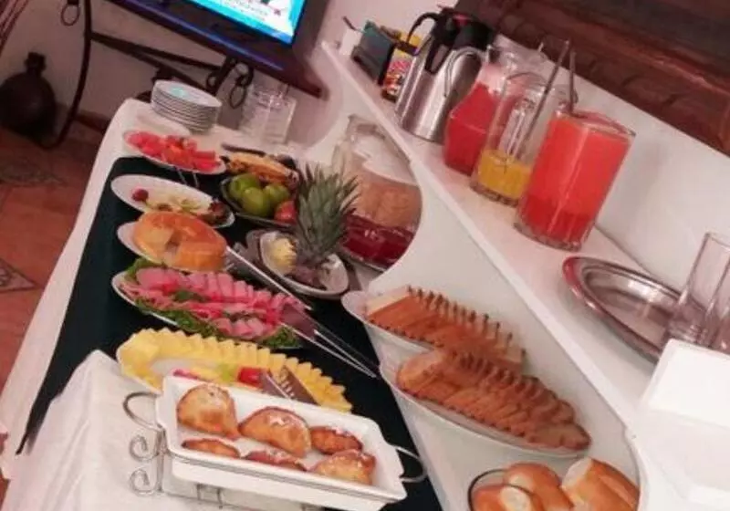 هتل Puerta Del Rey