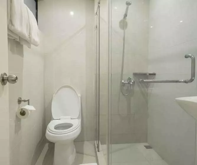 酒店 Salcedo Suites