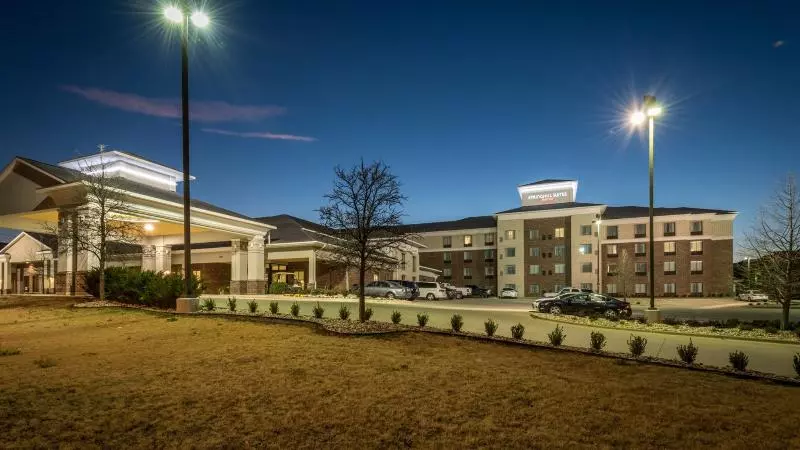 Отель Springhill Suites By Marriott Denton