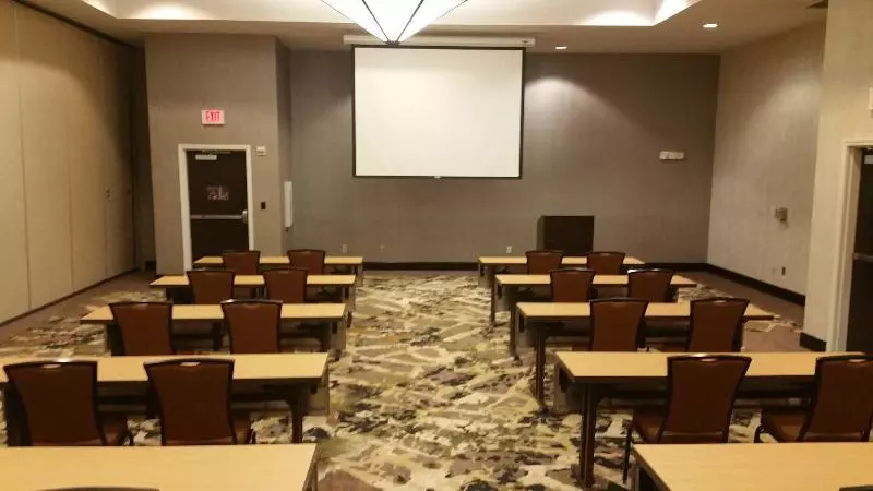 Отель Springhill Suites By Marriott Denton